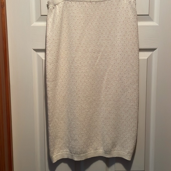 Vintage knit knack skirt, white knit,size med - Picture 3 of 8